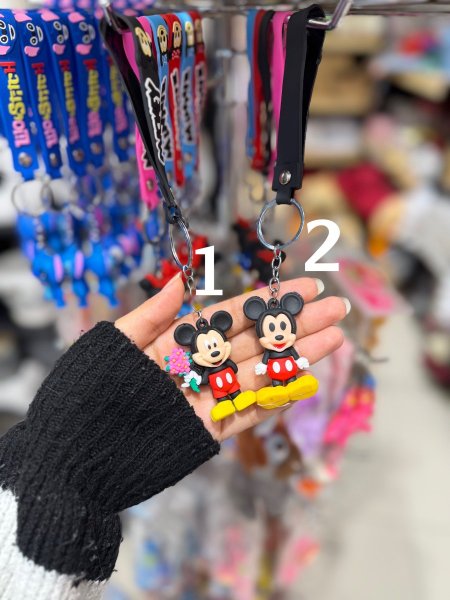 مداليات ميكي وميني ماوس