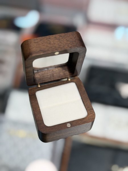 علبة خواتم خشب