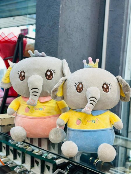 دب فيل مع تاج