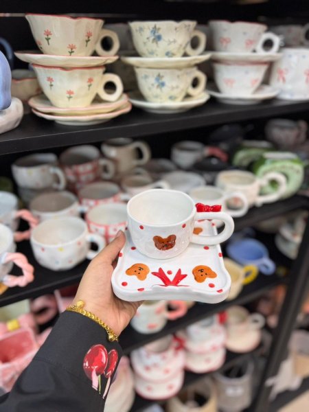 كوب هاند ميد دبدوب مع فيونكة وصحن شكل توست