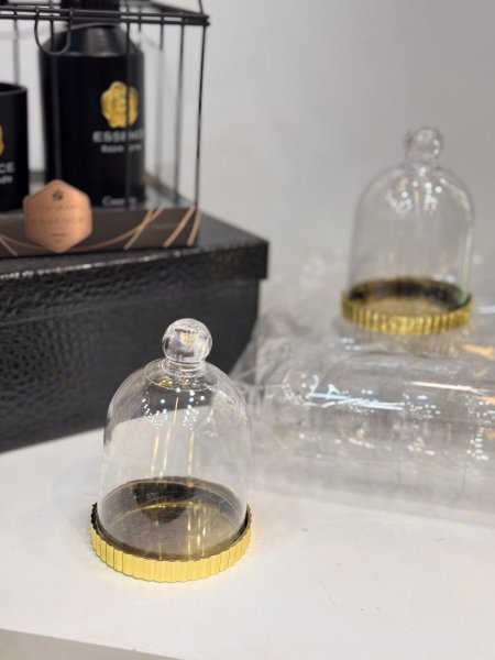 توزيعات اكريلك ذهبي